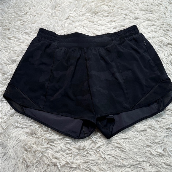 Lululemon Hotty Hot Short II *Long 4" Heritage 365 Camo Deep Coal Multi / Black - Picture 1 of 6